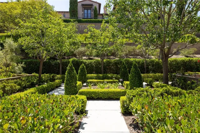 $2,595,000 | 16 Talmont, Newport Coast, CA 92657