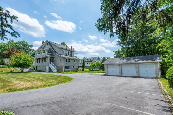 $1,090,000 | 81 Lane Avenue, West Caldwell, NJ 07006