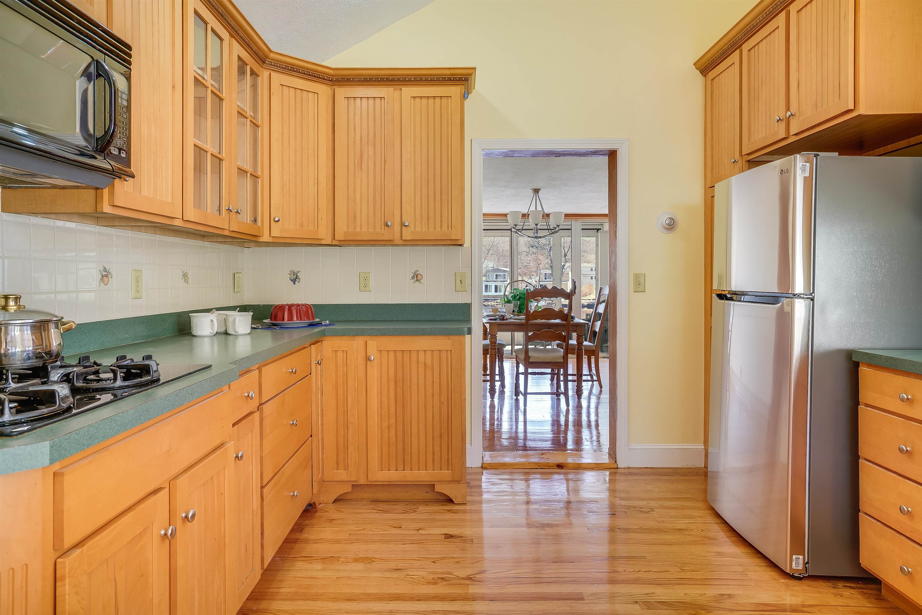 14 Cole Road Windham, NH 03087 - Photo 10 of 37