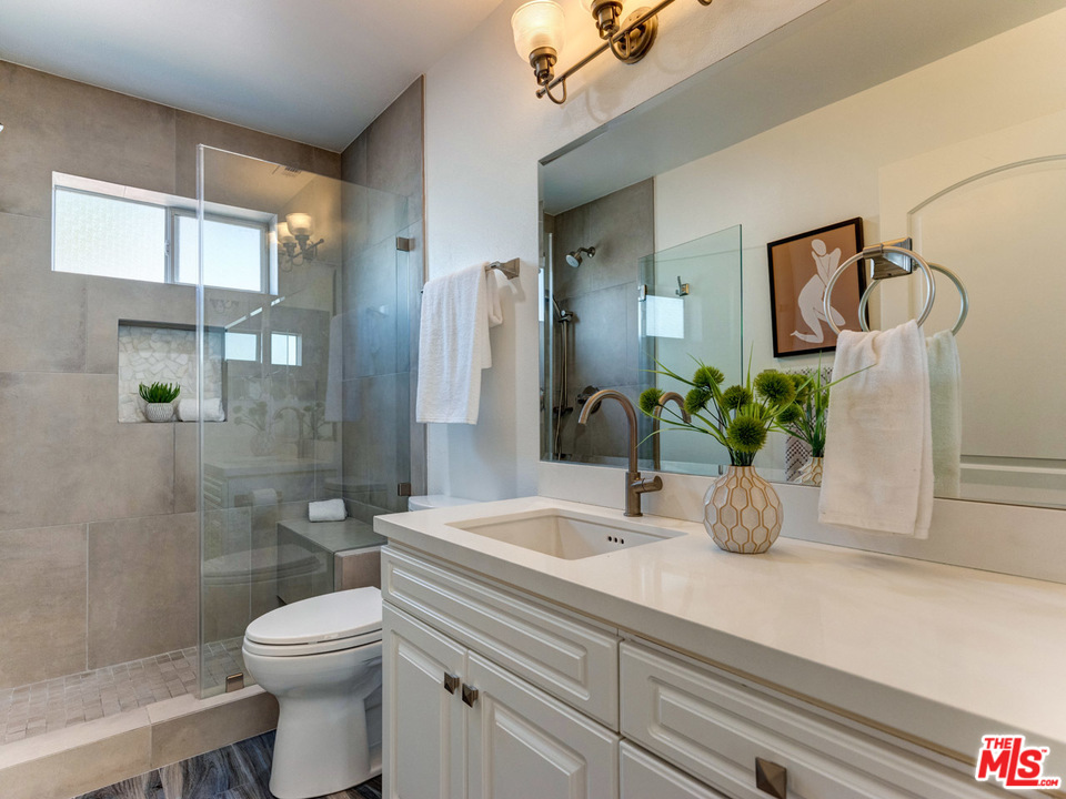 2031 Walnut Avenue Venice, CA 90291 - Photo 24 of 29 a bathroom with a sink a toilet and shower