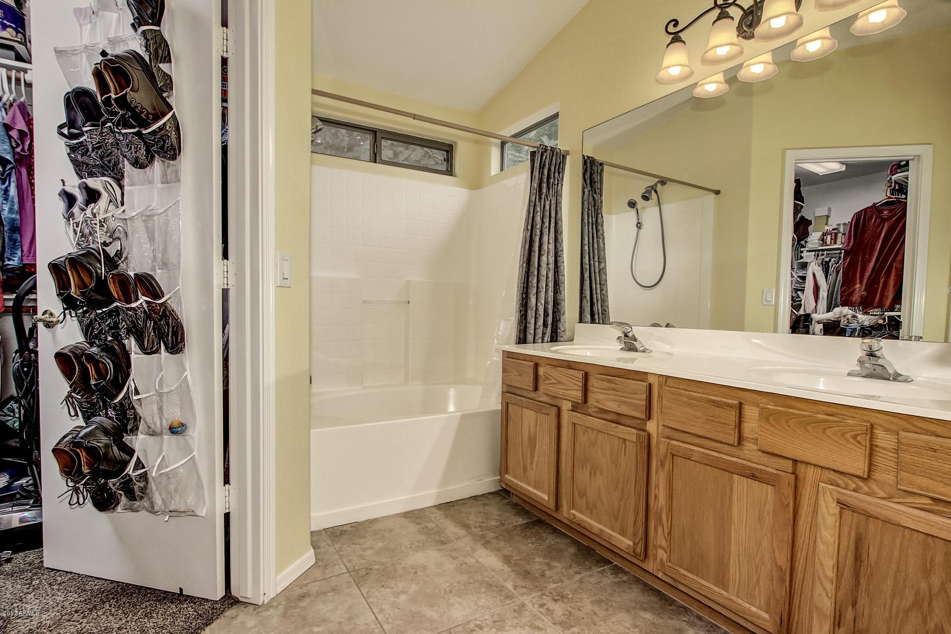 13367 West Redfield Road Surprise, AZ 85379 - Photo 8 of 17