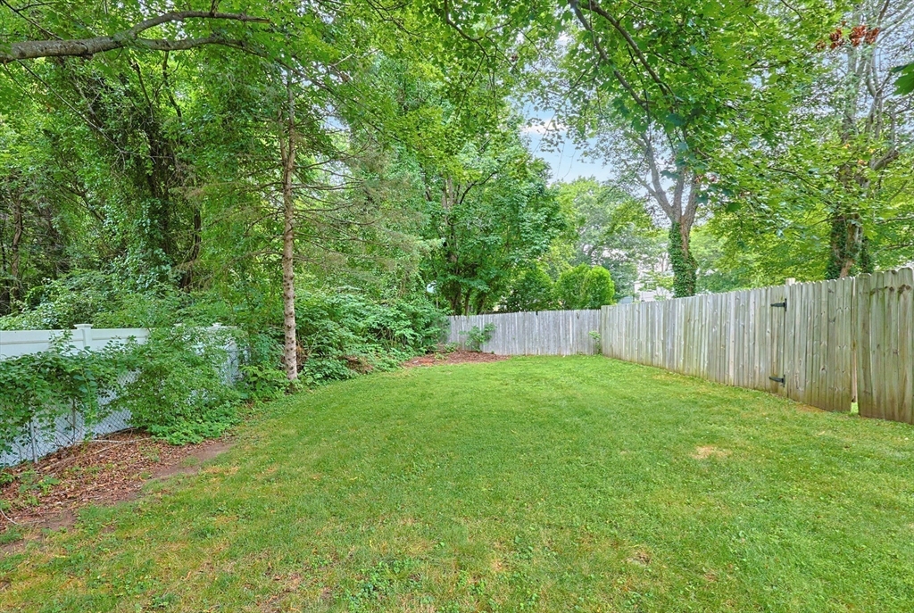 32 Falcon Street Worcester, MA 01603 - Photo 36 of 42