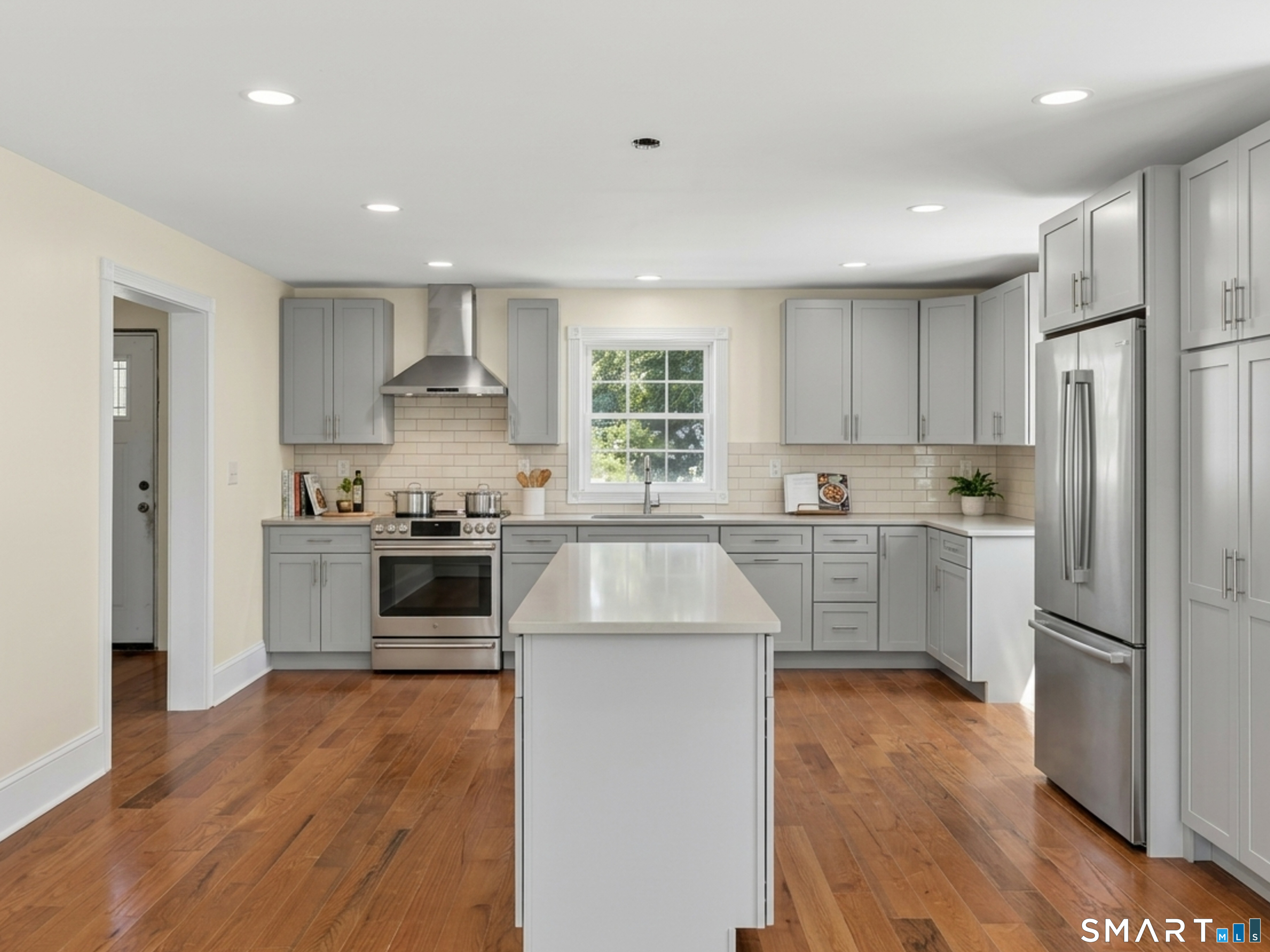 108 Thames Street Groton, CT 06340 - Photo 8 of 40