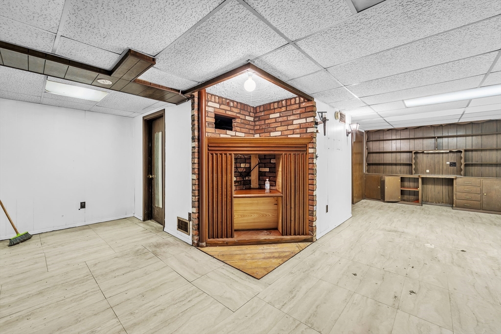 82 Louis Road Springfield, MA 01118 - Photo 15 of 24 a view of an front door