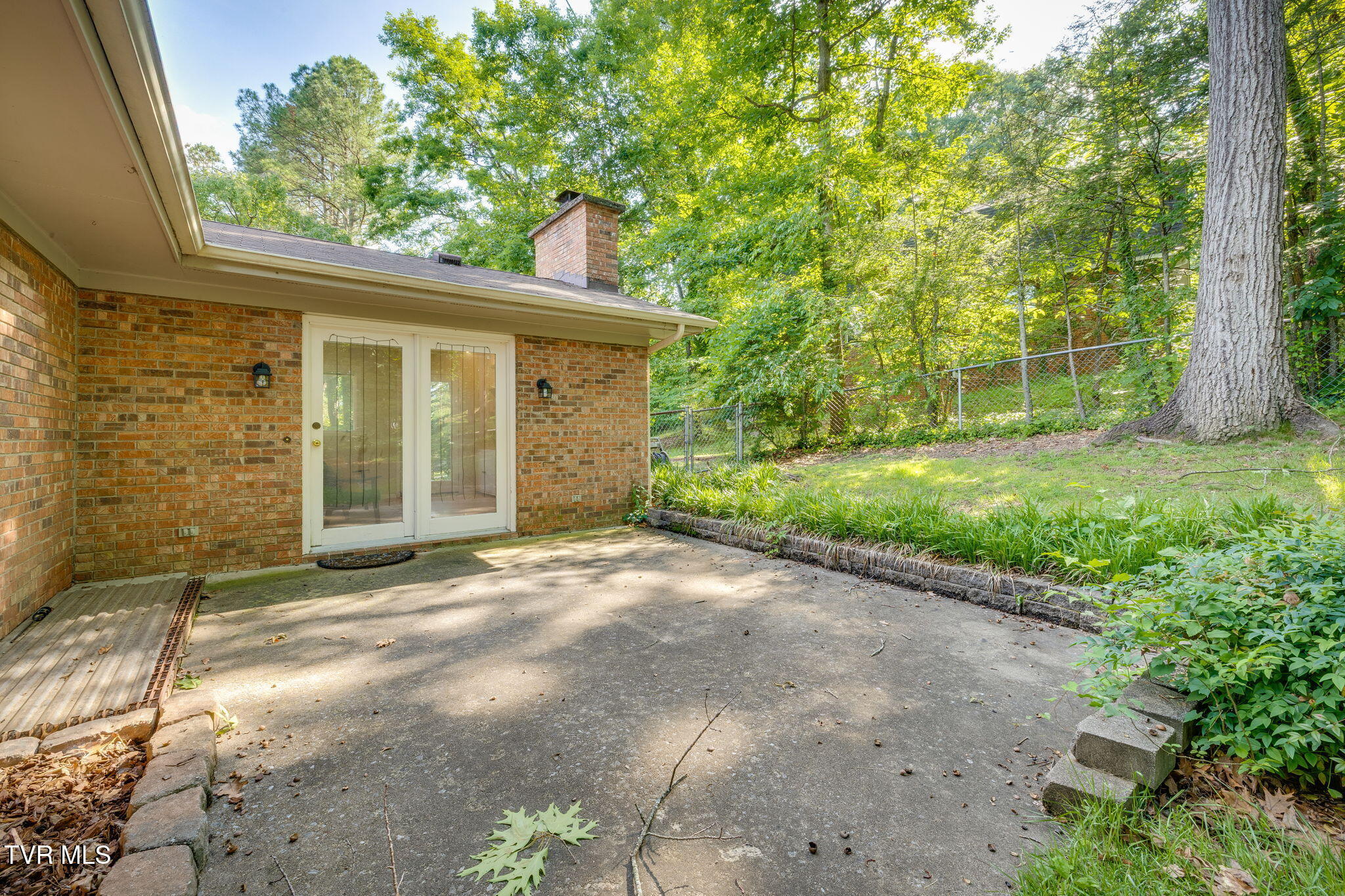 400 Old Castle Road Kingsport, TN 37660 - Photo 48 of 56 048