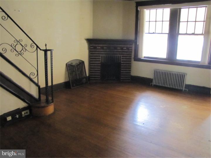 4547 Fernhill Road Philadelphia, PA 19144 - Photo 4 of 8 Gallery Image 4