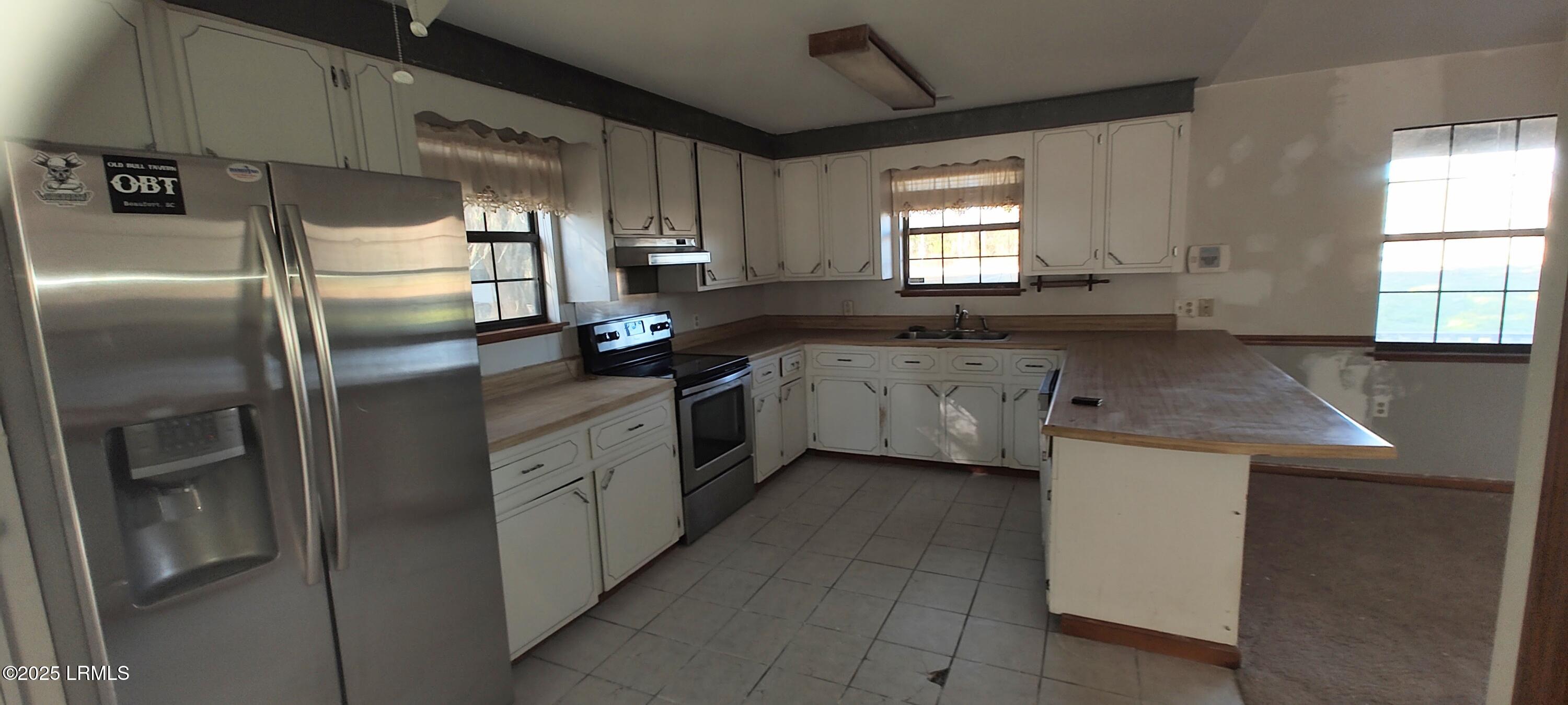 72 Stuart Point Road Seabrook, SC 29940 - Photo 15 of 19 IMG_20250107_145323754