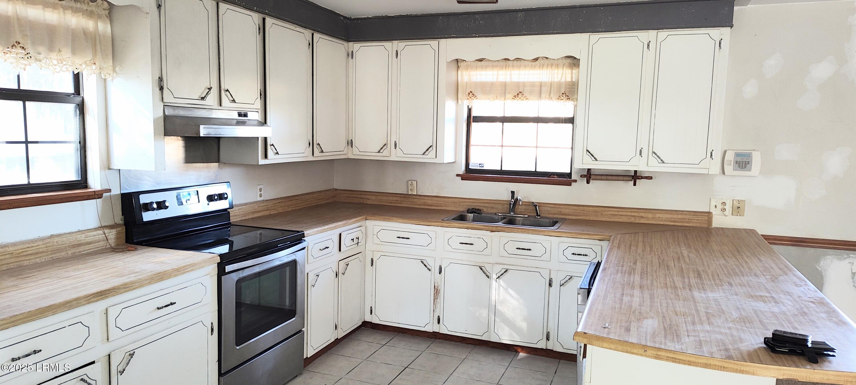 72 Stuart Point Road Seabrook, SC 29940 - Photo 16 of 19 IMG_20250107_145417356