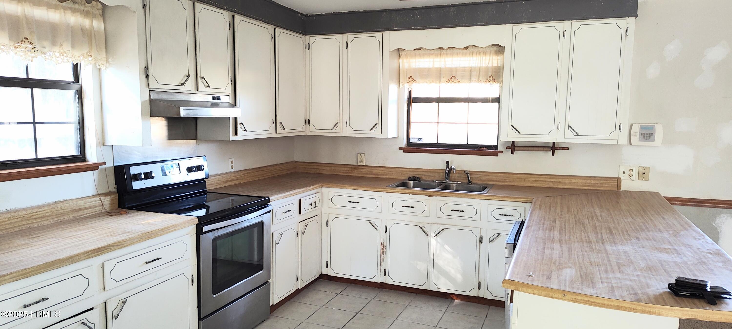 72 Stuart Point Road Seabrook, SC 29940 - Photo 17 of 19 IMG_20250107_145430820