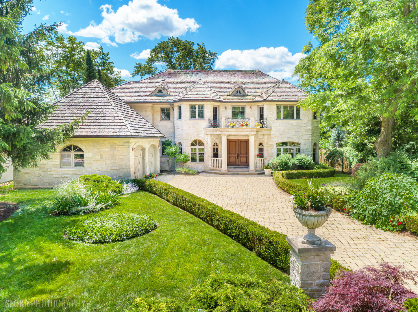 1009 Kings Lane Glenview, IL 60025 - Photo 1 of 68