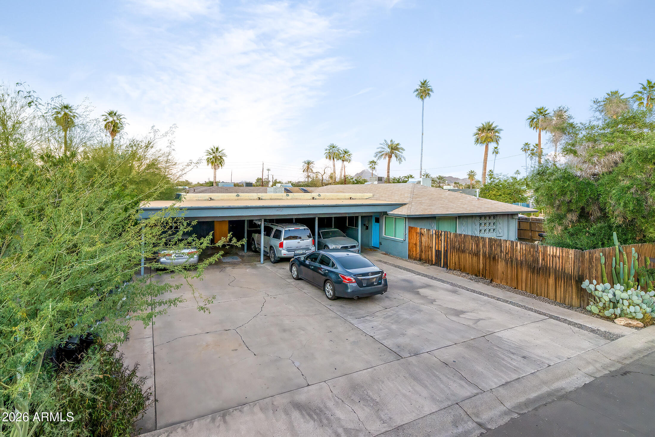 822 East Montecito Avenue Phoenix, AZ 85014 - Photo 38 of 48 a view of patio with table and chairs and potted plants