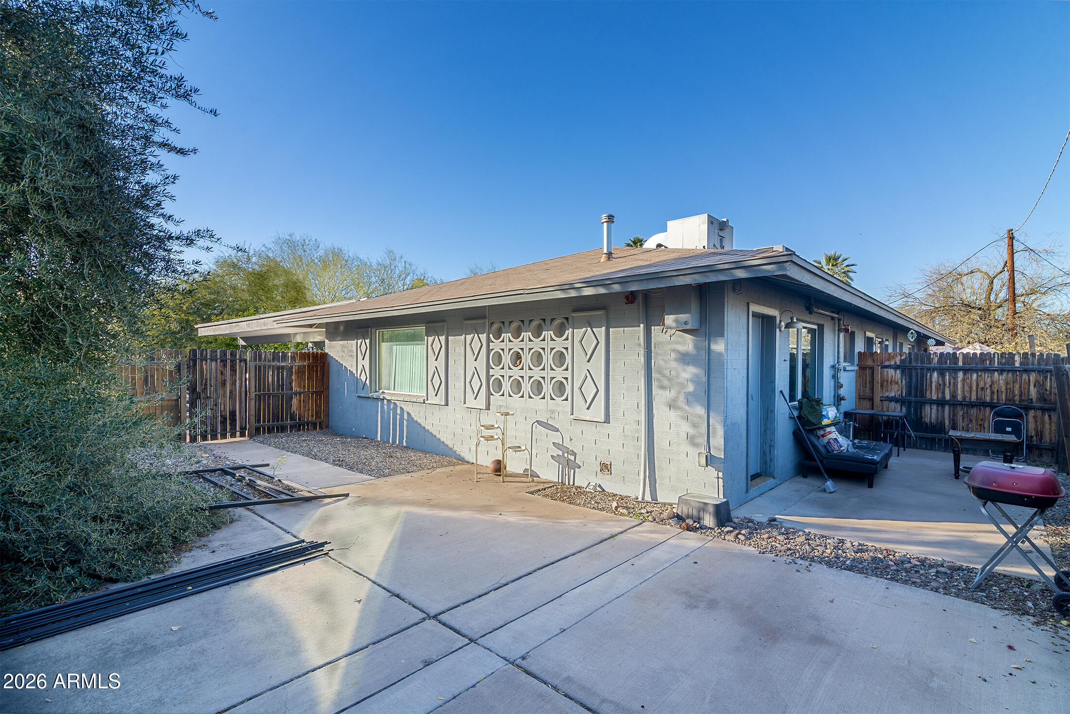 822 East Montecito Avenue Phoenix, AZ 85014 - Photo 41 of 48 a view of a house with a patio