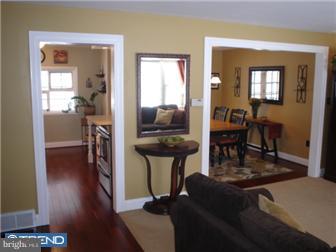 605 Howard Road West Chester, PA 19380 - Photo 2 of 12 Foyer