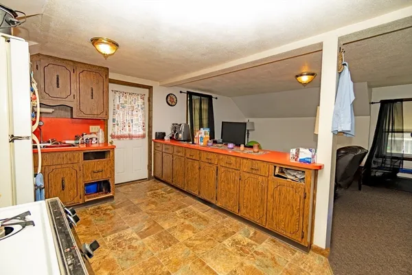 $619,000 | 294 East Main Street, East Brookfield, MA 01515