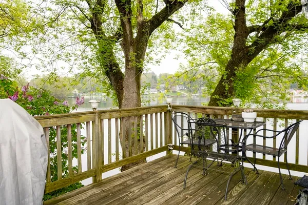 $619,000 | 294 East Main Street, East Brookfield, MA 01515