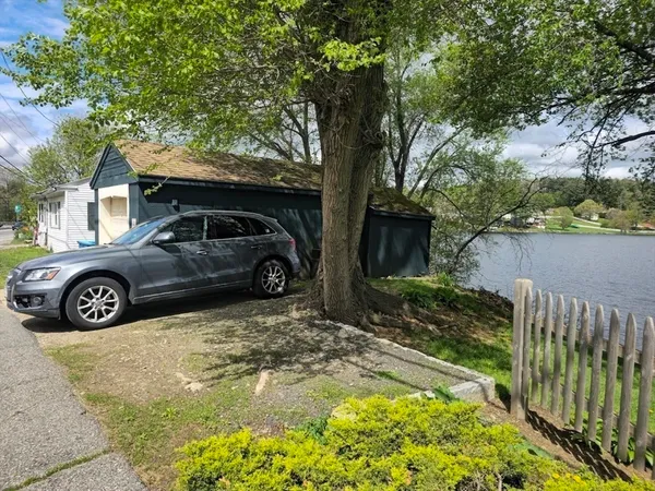 $619,000 | 294 East Main Street, East Brookfield, MA 01515