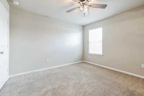 $2,300 | 101 Acadia Cove, Hutto, TX 78634