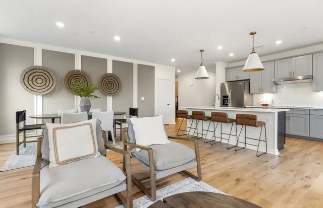 $999,999 | 2 Stratton Drive, Unit 1109, Woburn, MA 01801