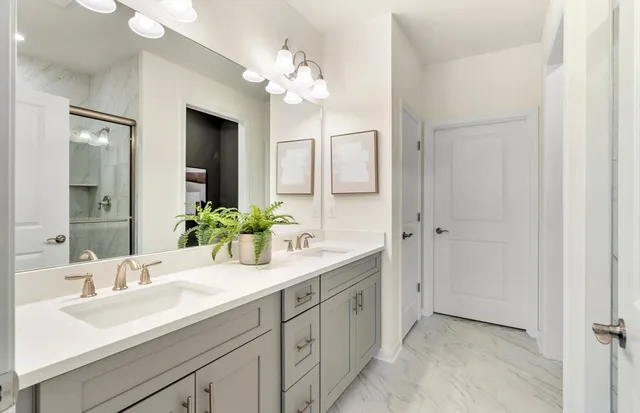 $999,999 | 2 Stratton Drive, Unit 1109, Woburn, MA 01801