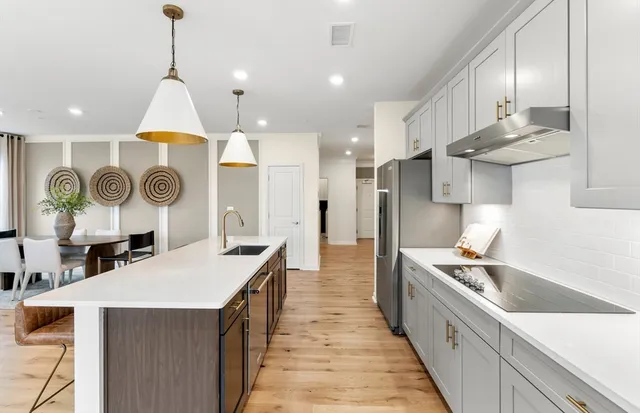 $999,999 | 2 Stratton Drive, Unit 1109, Woburn, MA 01801