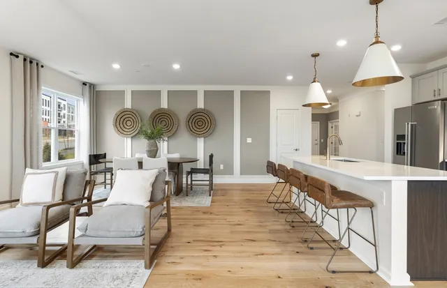 $999,999 | 2 Stratton Drive, Unit 1109, Woburn, MA 01801