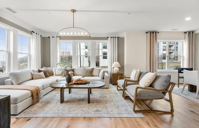 $999,999 | 2 Stratton Drive, Unit 1109, Woburn, MA 01801