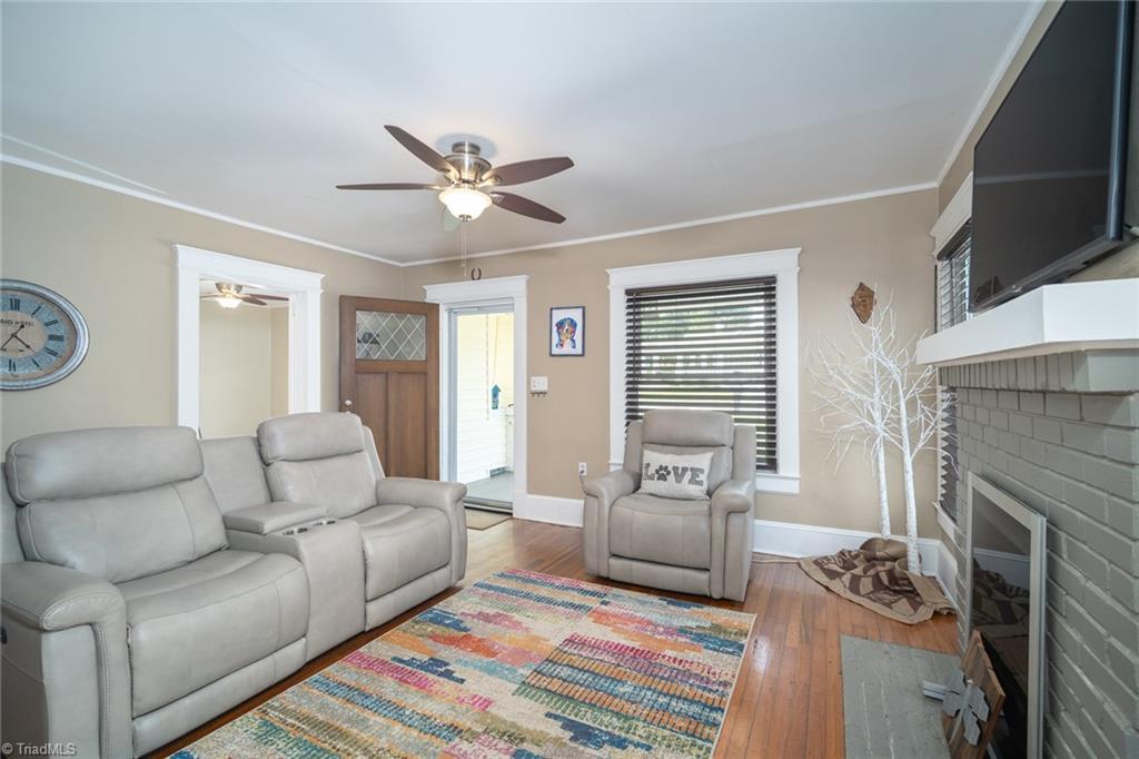 907 Old Winston Road High Point, NC 27265 - Photo 8 of 32