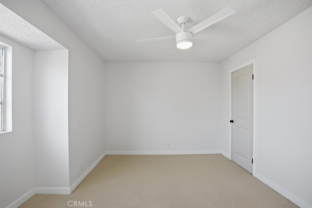 11560 Honeyglen Road Pacoima, CA 91331 - Photo 29 of 37