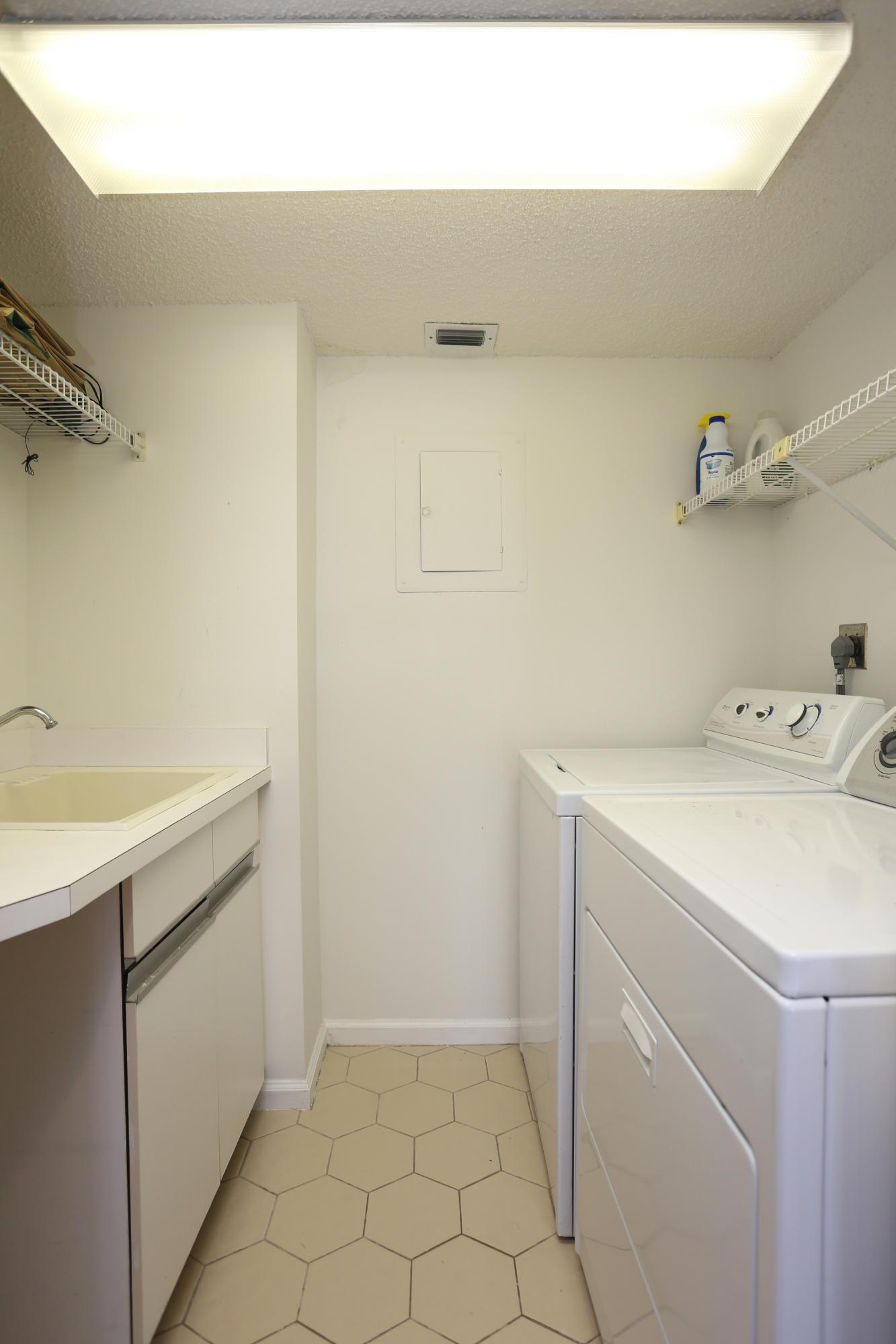 1401 South Ocean Boulevard, Unit 409 Boca Raton, FL 33432 - Photo 12 of 24 Laundry Room