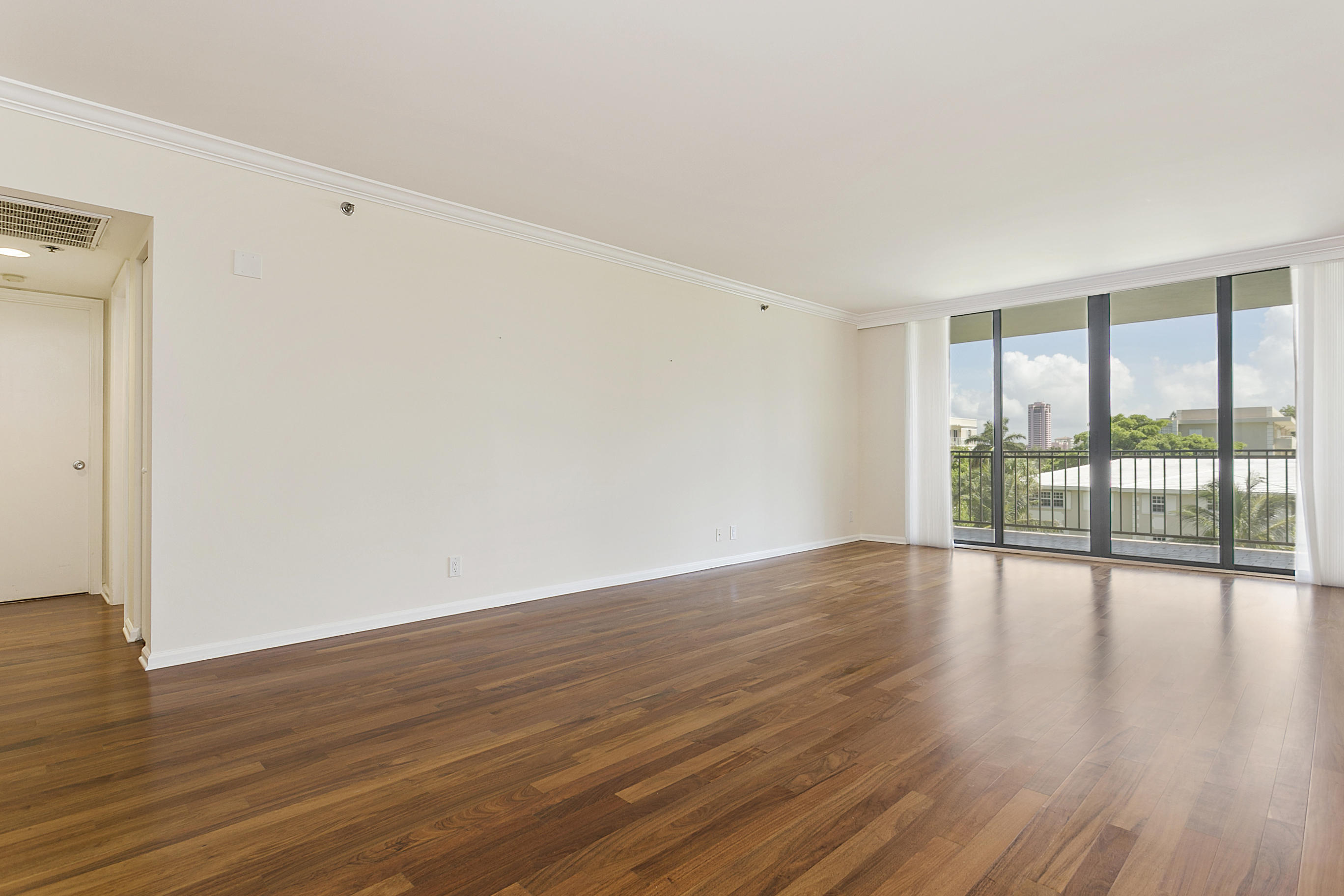 1401 South Ocean Boulevard, Unit 409 Boca Raton, FL 33432 - Photo 6 of 24 Living Room