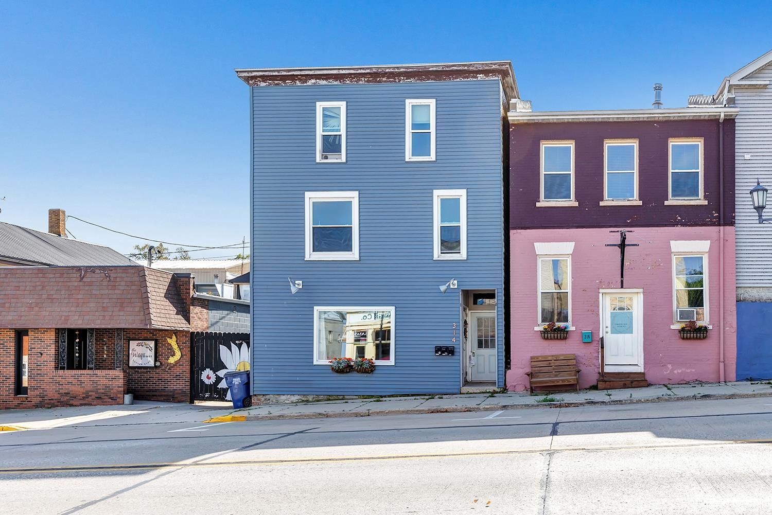 314 Ellis Street Kewaunee, WI 54216 - Photo 2 of 35