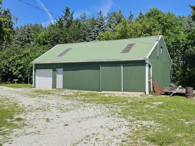 $3,499,000 | W240S10240 Castle Road, Vernon, WI 53103