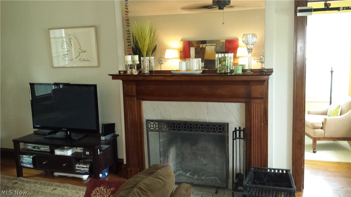879 Richmond Road Cleveland, OH 44124 - Photo 8 of 22 Wood burning fireplace