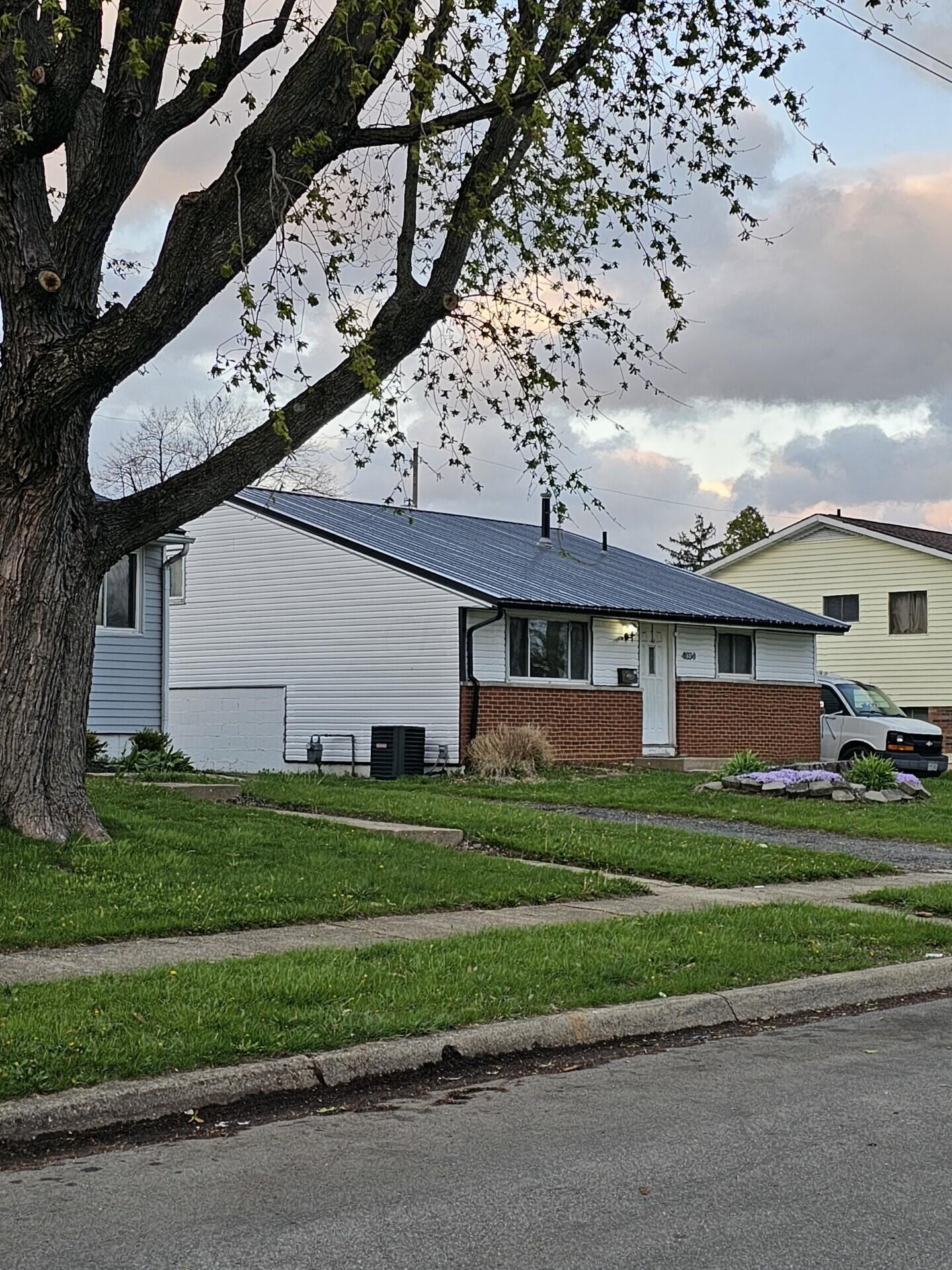 4034 Randell Road Columbus, OH 43228 - Photo 2 of 11 Front Photo