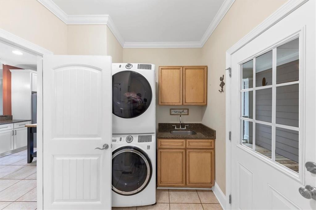 231 Beaver Ridge Road Jasper, GA 30143 - Photo 29 of 80 a utility room with dryer and washer