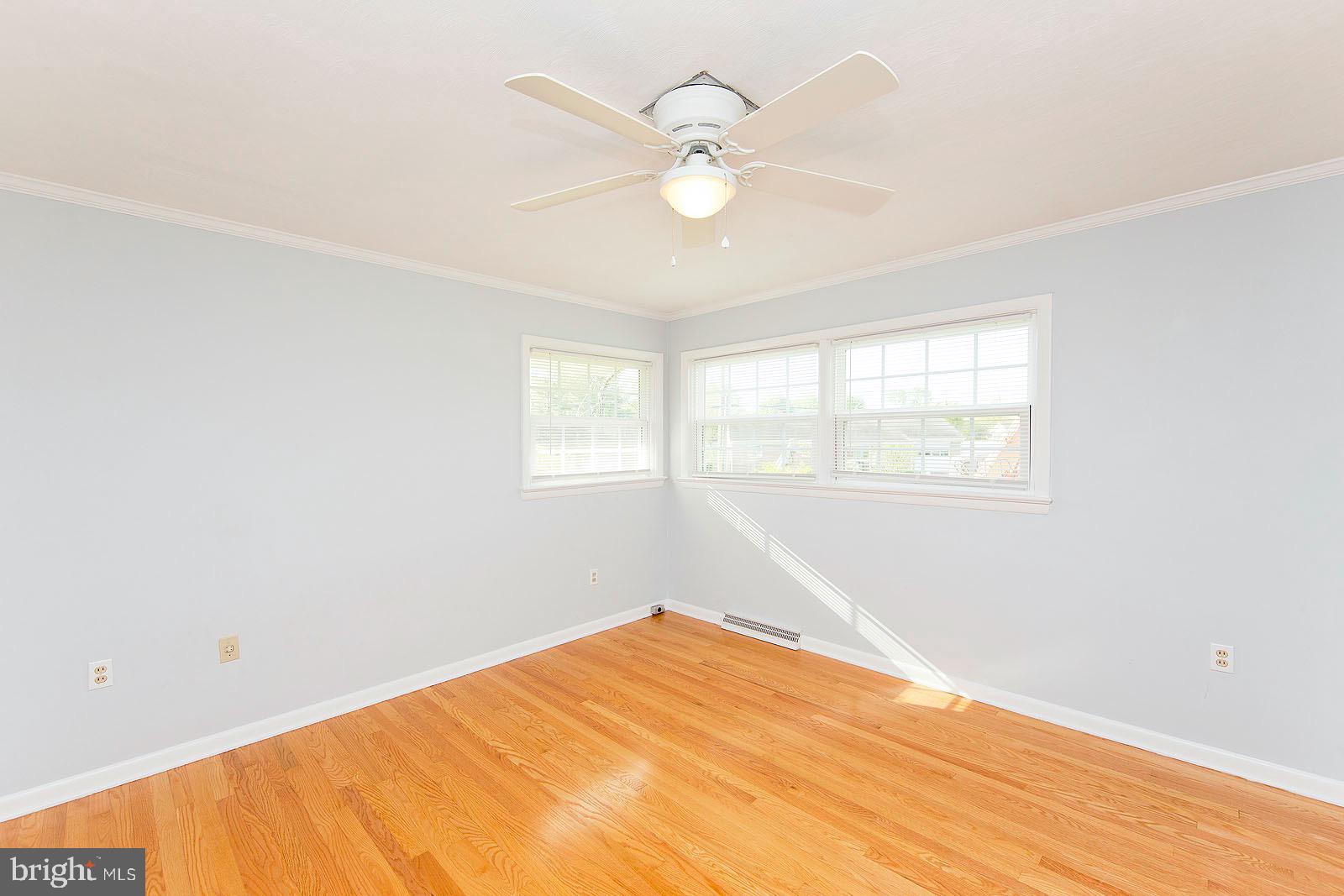 424 Beechcroft Road Winchester, VA 22601 - Photo 25 of 43 Great corner window in Master