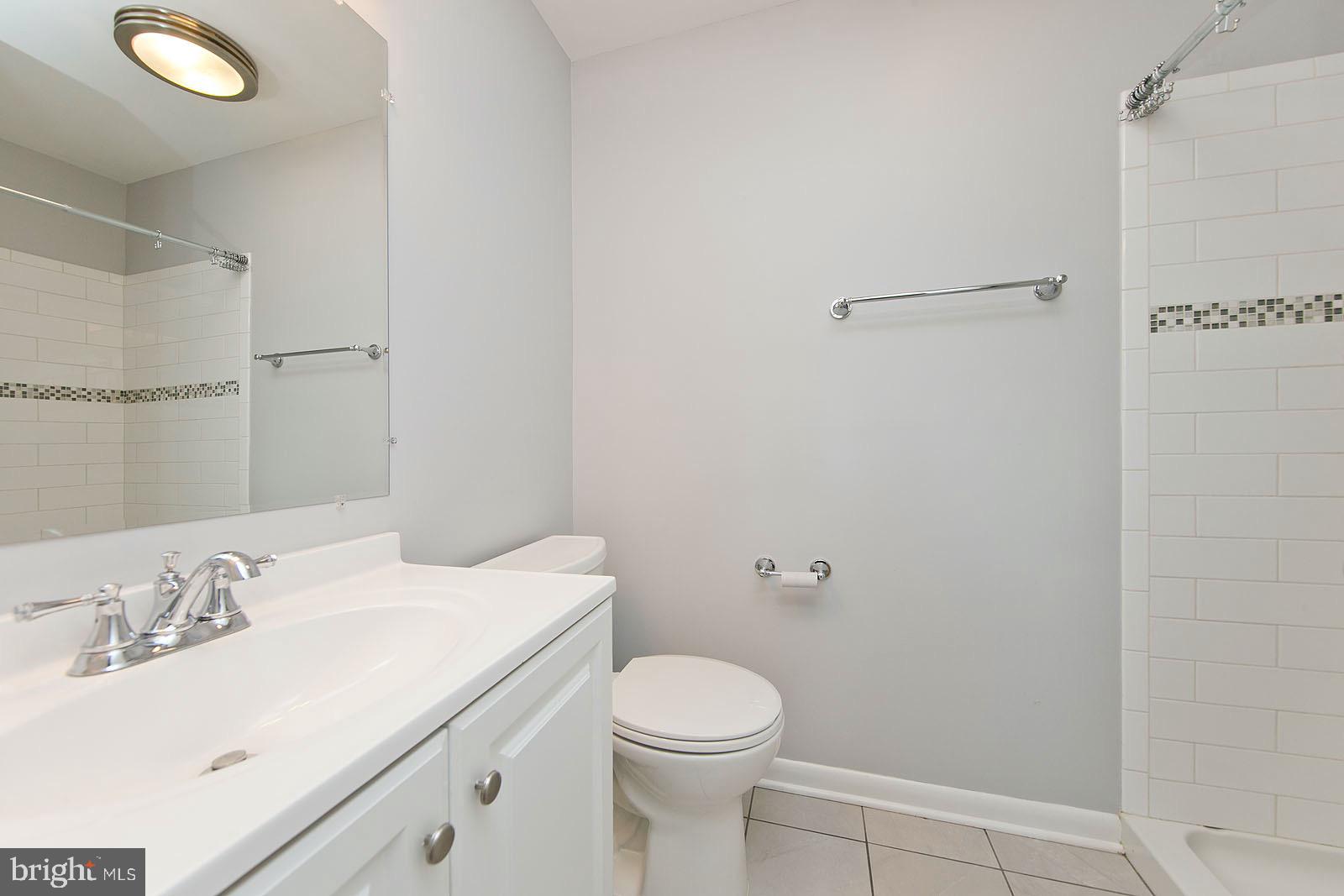 424 Beechcroft Road Winchester, VA 22601 - Photo 29 of 43 Master bath