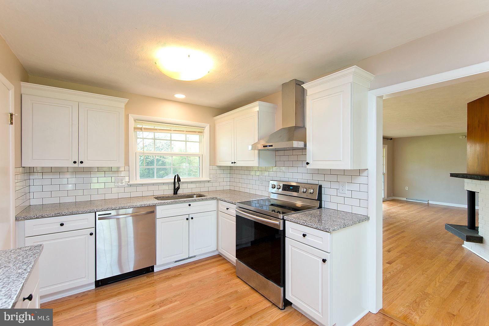 424 Beechcroft Road Winchester, VA 22601 - Photo 5 of 43 Remodled kitchen features stainless steel applianc