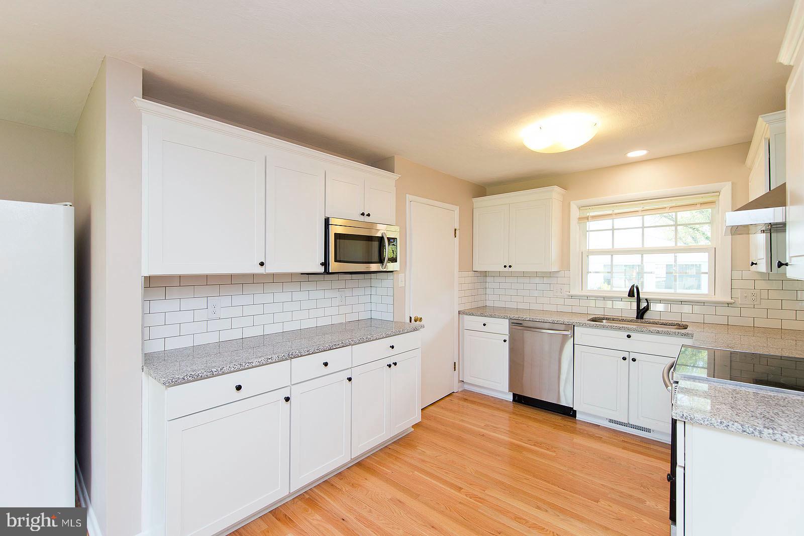 424 Beechcroft Road Winchester, VA 22601 - Photo 7 of 43 Gallery Image 7