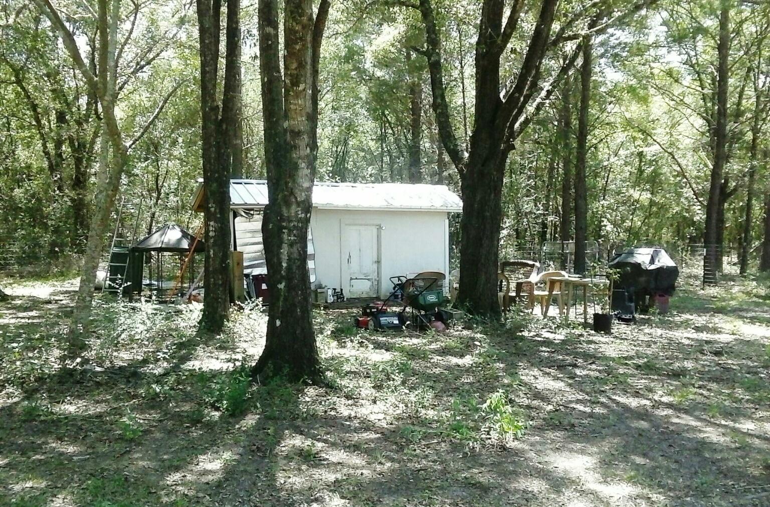 290 Ates Road DeFuniak Springs, FL 32433 - Photo 5 of 11 Pump house/storage