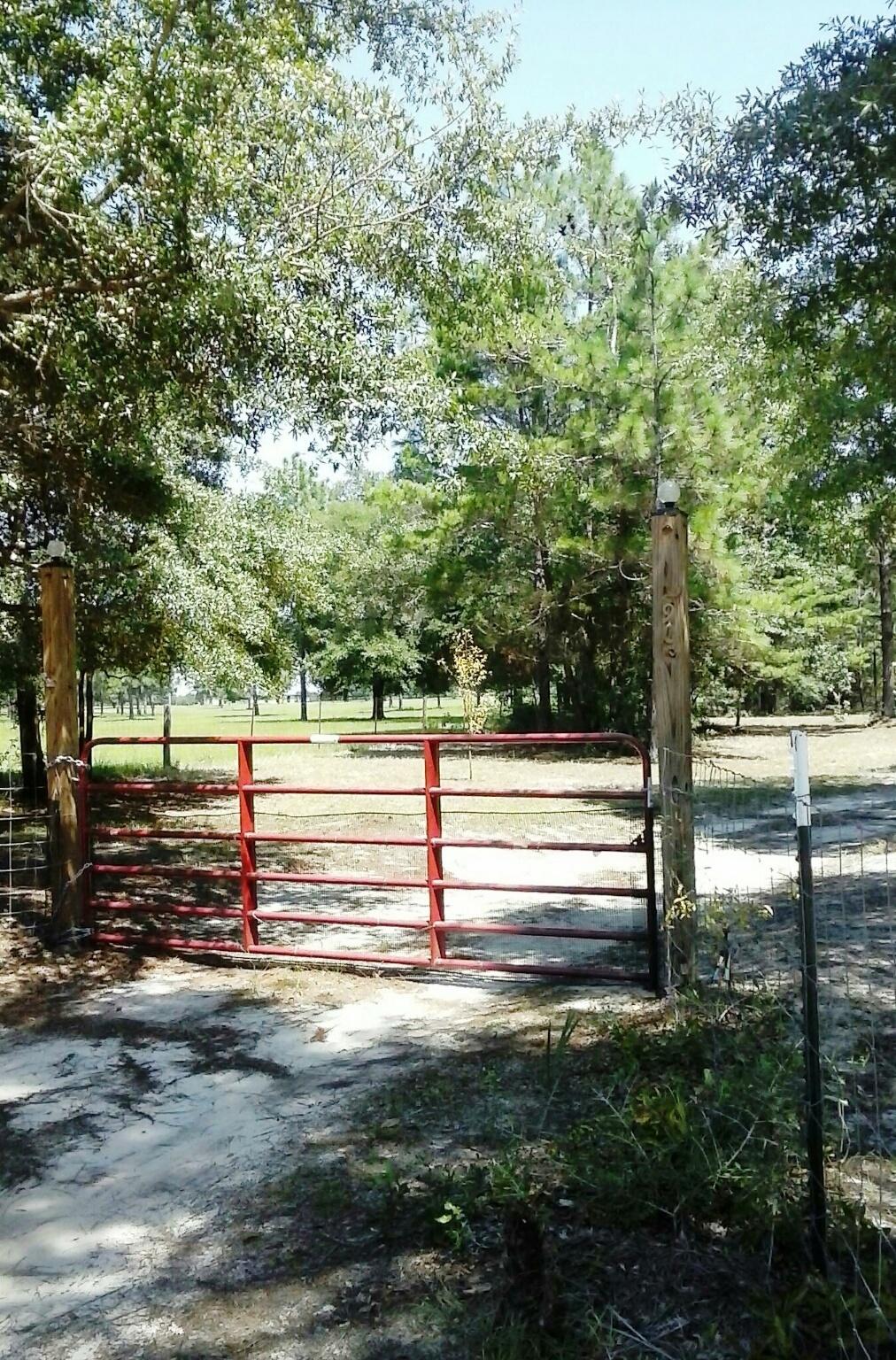 290 Ates Road DeFuniak Springs, FL 32433 - Photo 7 of 11 Ates gate