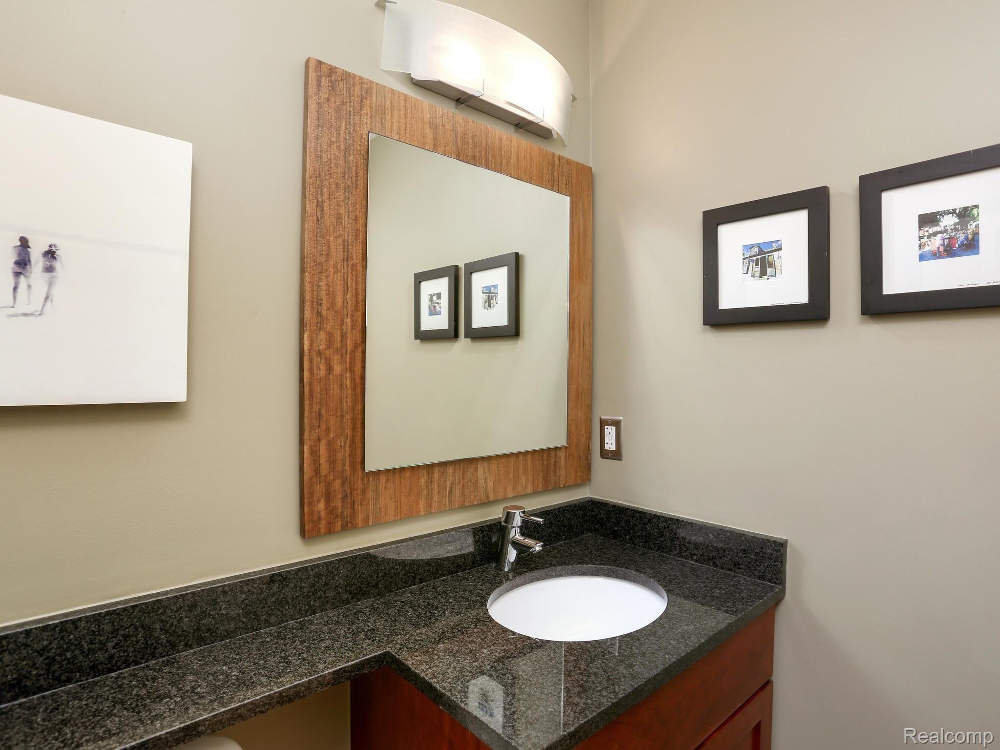 3512 Primrose Drive Rochester, MI 48307 - Photo 24 of 37 3512 Primrose Dr Rochester-013-012-3512 Primrose Drive Rochester-MLS_Size.jpg