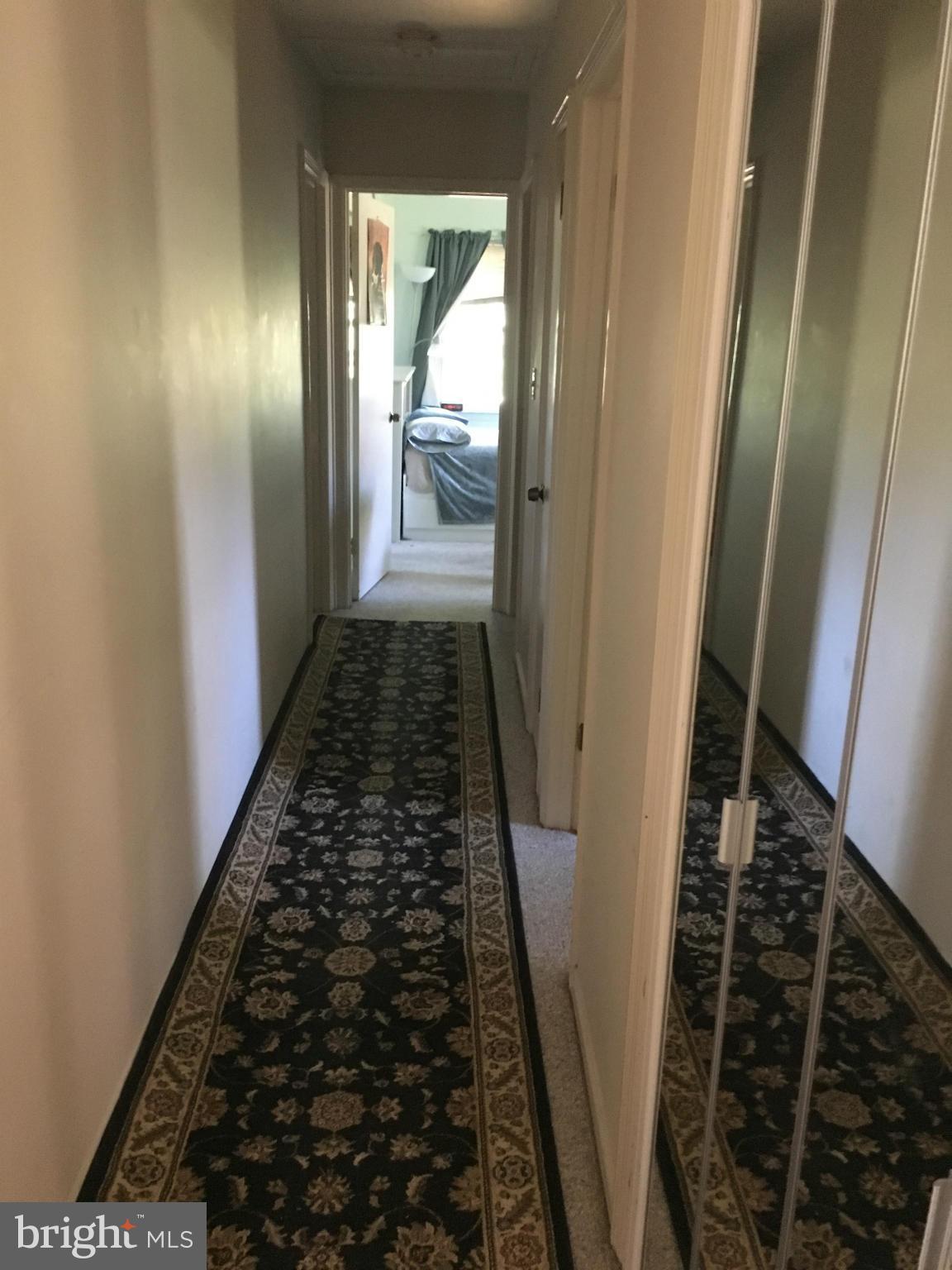 16424 Old Frederick Road Mount Airy, MD 21771 - Photo 5 of 26 Hallway