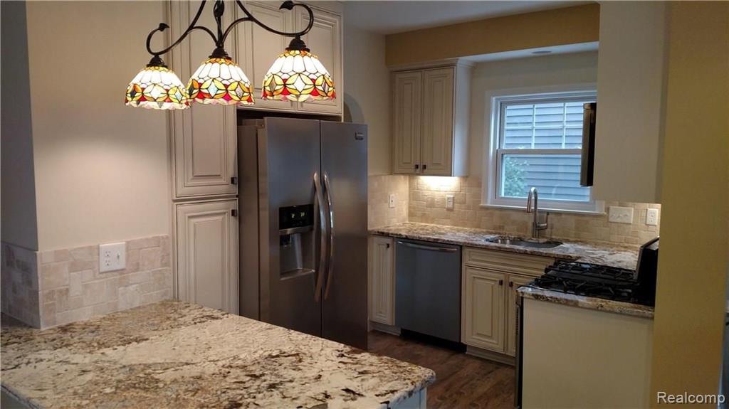 2509 Rochester Road Royal Oak, MI 48073 - Photo 8 of 36 Gallery Image 8