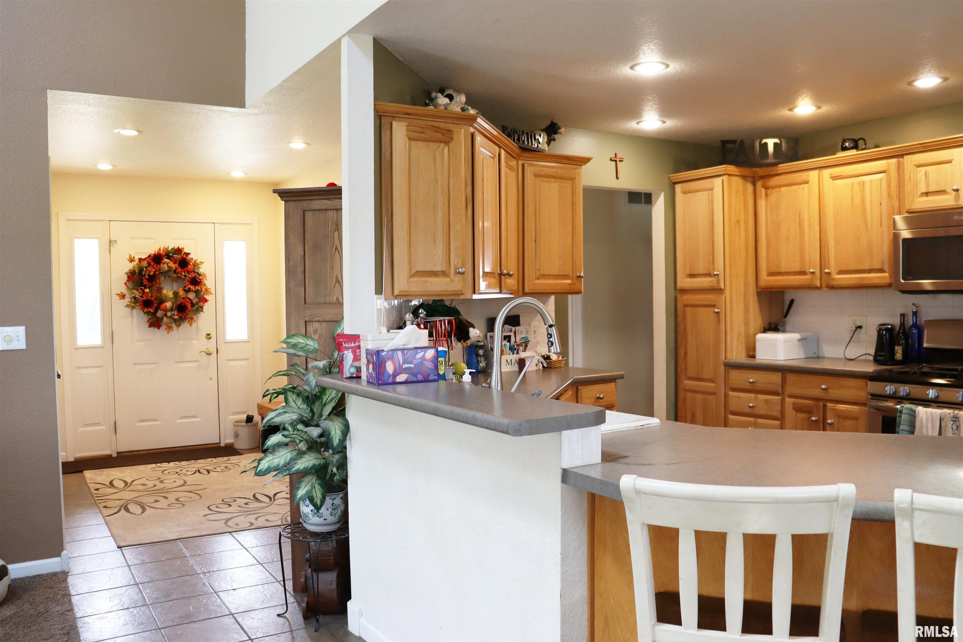 1157 East Guth Road Washington, IL 61571 - Photo 10 of 74