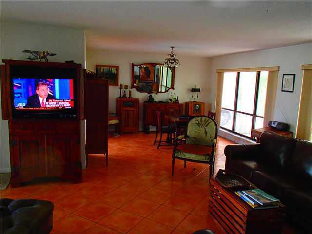 6950 Northeast 7th Avenue Boca Raton, FL 33487 - Photo 3 of 10 Additional Photo
