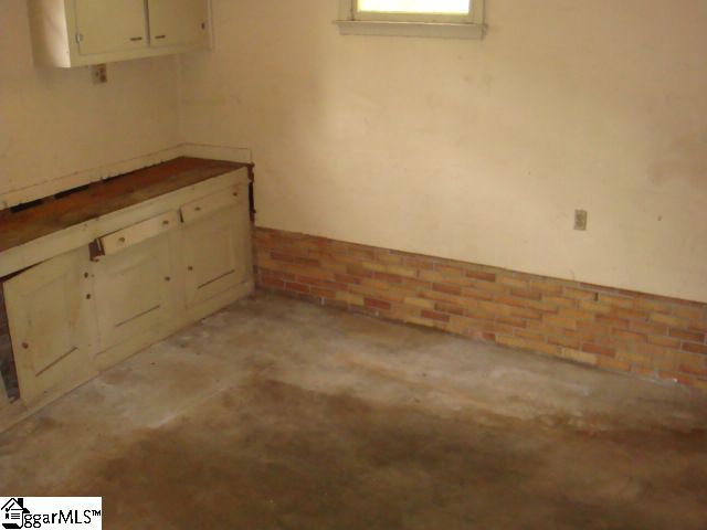 3304 Old Easley Bridge Road Greenville, SC 29611 - Photo 14 of 17 Gallery Image 14