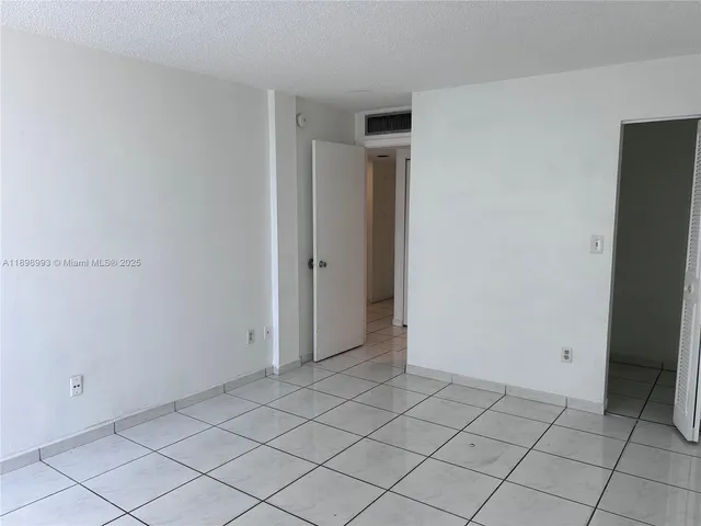 $2,000 | 14501 North Kendall Drive, Unit 408H, Miami, FL 33186