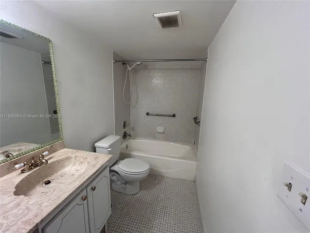 $2,000 | 14501 North Kendall Drive, Unit 408H, Miami, FL 33186