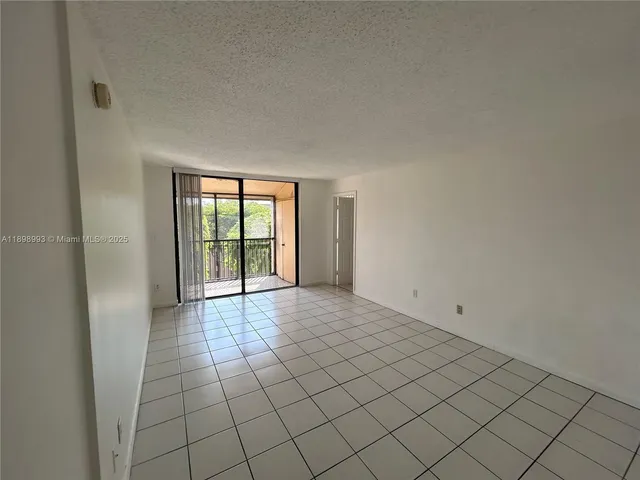 $2,000 | 14501 North Kendall Drive, Unit 408H, Miami, FL 33186